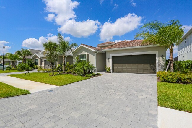 Foto del edificio - ** 4/3 HEATED POOL AND SPA HOME MODERN IN ...