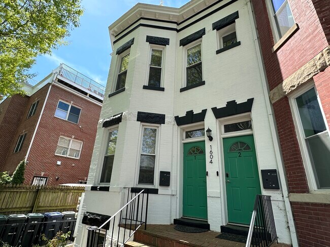 Foto del edificio - 1604 5th St NW