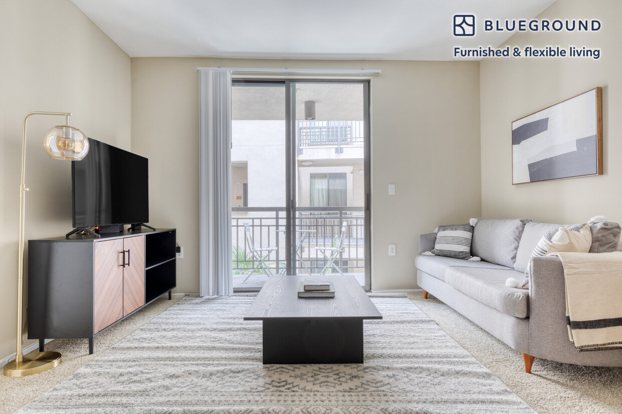 Foto principal - 888 N Alameda St