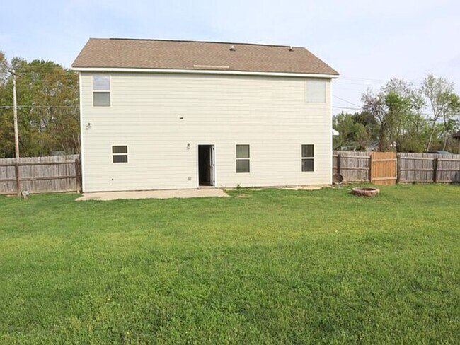 Building Photo - Fort Mitchell