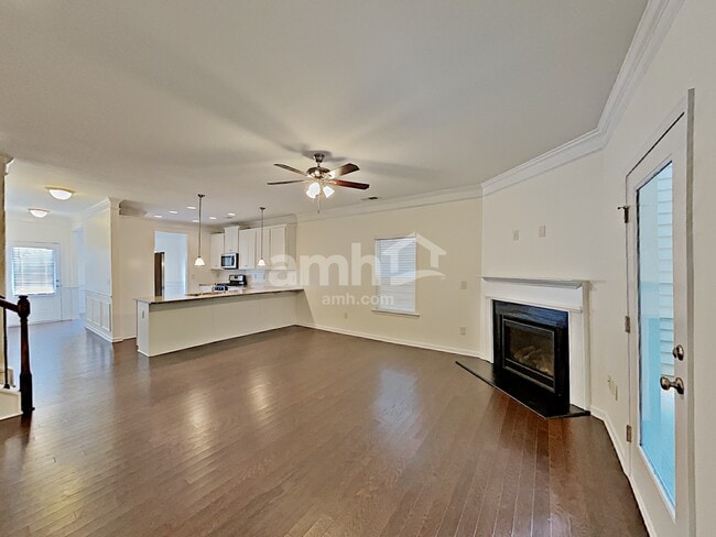 Foto del edificio - 105 Hickory Village Cir