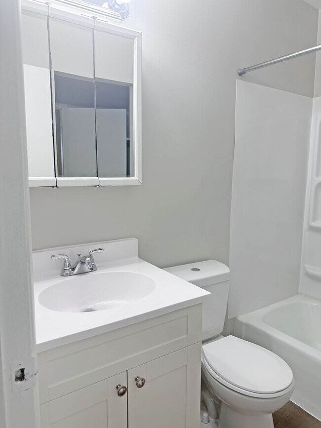 Foto del edificio - 1565 Bacon Ave