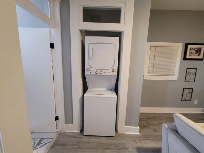 Foto del edificio - 2818 N Capitol Ave