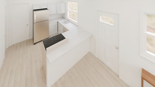 Building Photo - Awesome Renovation - Perfect UofA Location...