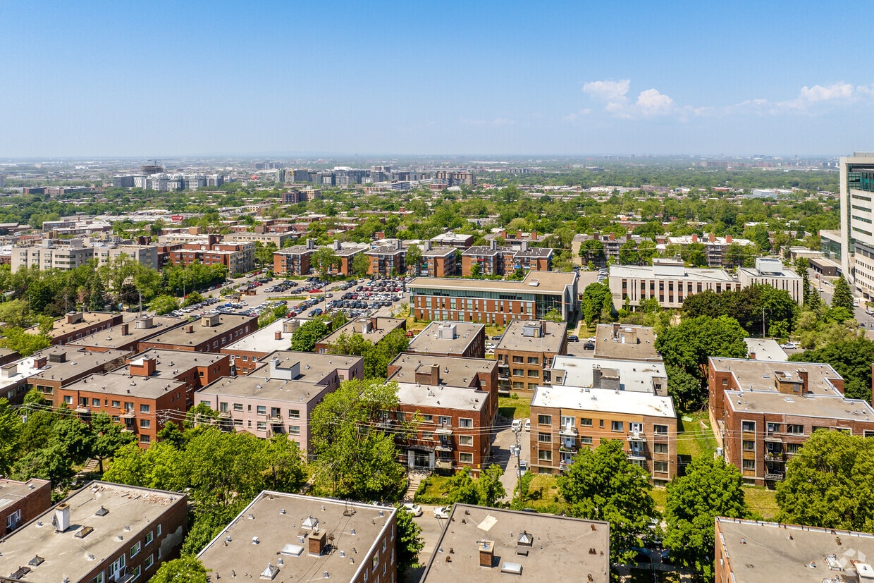 Aerial Photo - 4255 Av Dupuis