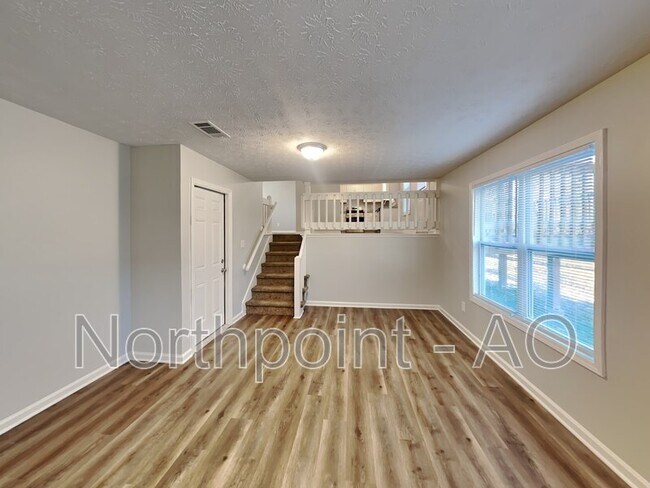 Foto del edificio - 4 Hillside Ct