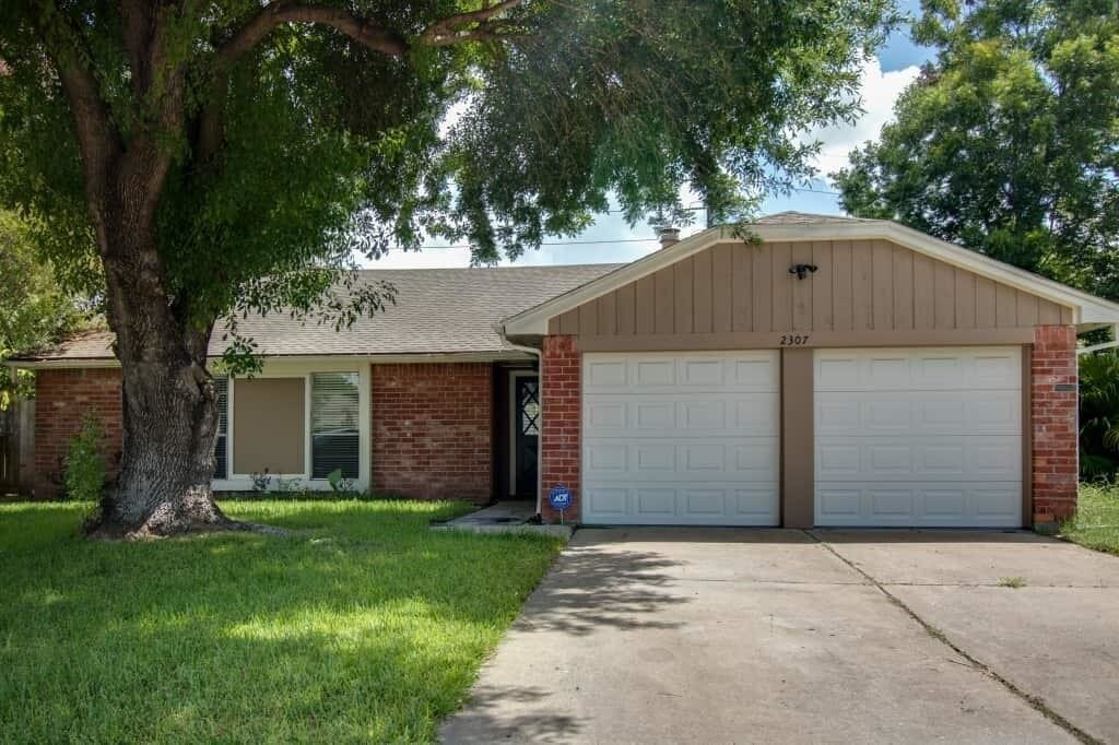 Primary Photo - 2307 Pepperweed Dr