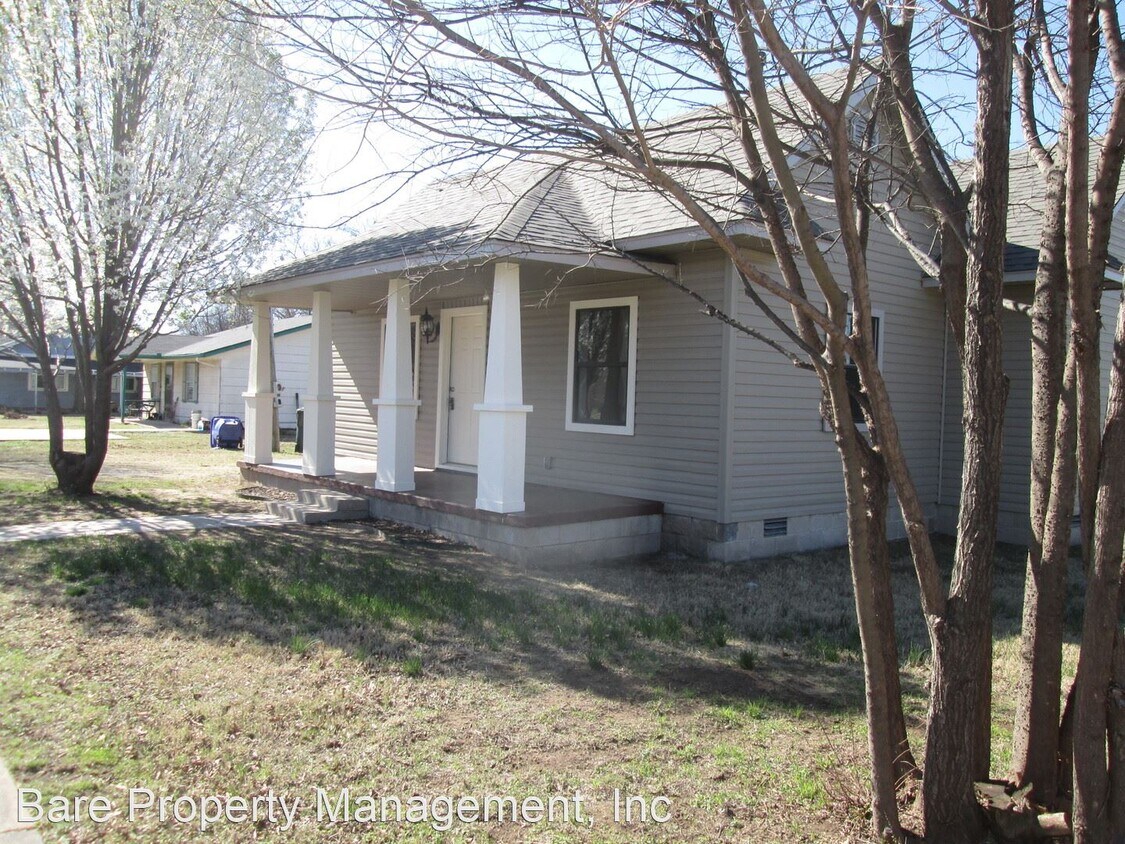 Primary Photo - 3 br, 2 bath House - 304 S Stewart Avenue