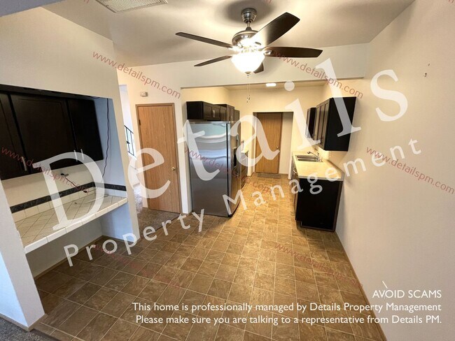 Building Photo - Silverdale Three Bedroom Townhouse