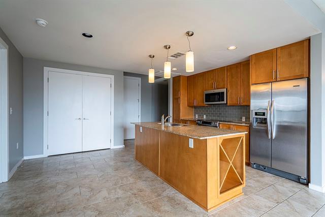 Foto del edificio - 2401 W 7th St