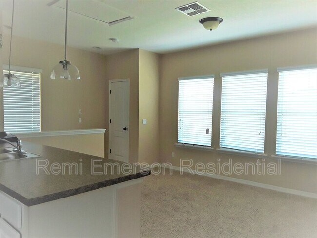 Building Photo - 13703 Heaney Ave