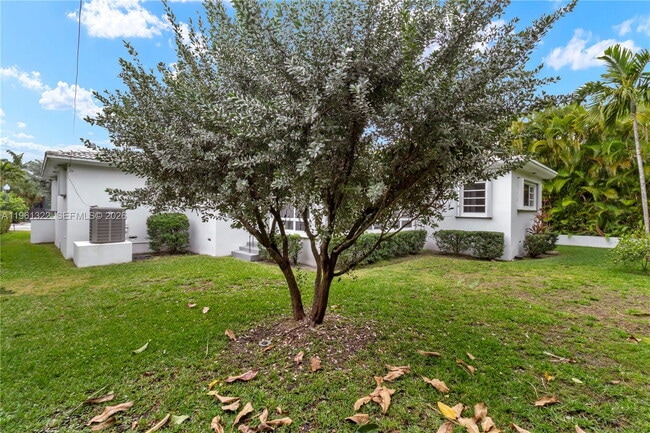 Photo - 1261 NE 98th St House