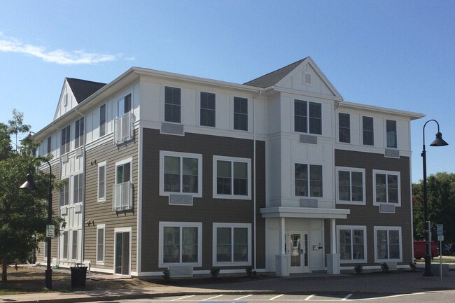 Building Photo - Brunswick Station Apartments