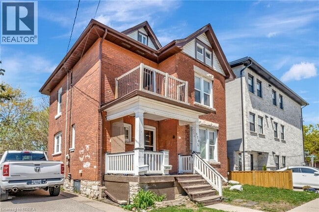 Building Photo - 170 Murray St