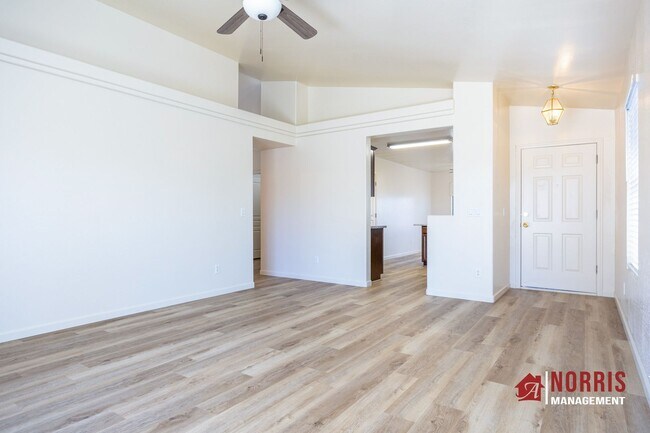 Foto del edificio - 2071 St Bonita Ln