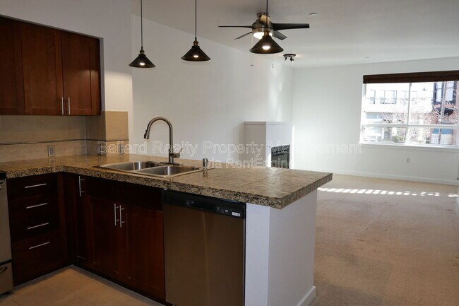 Foto del edificio - 5440 Leary Ave NW