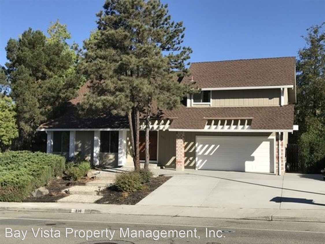 Foto principal - 4 br, 2.5 bath House - 830 El Capitan Drive
