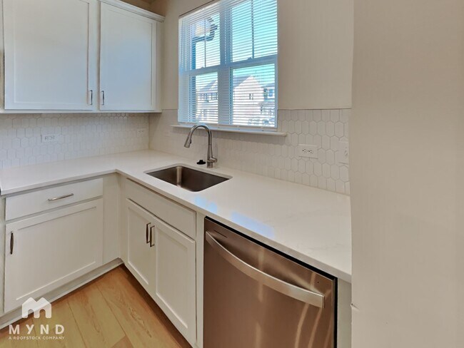 Foto del edificio - 1546 Cedar Tree Dr