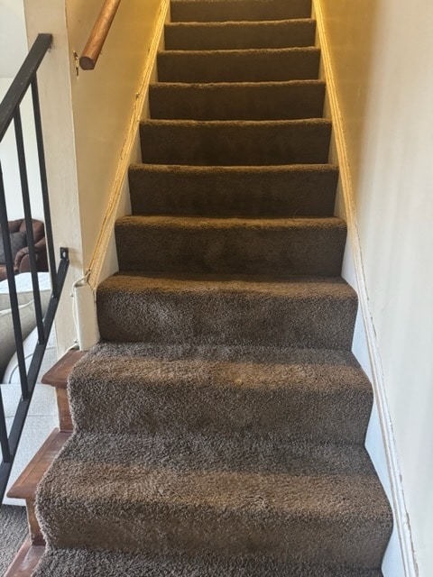 Building Photo - 415 Roxana Rd