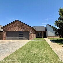 Building Photo - 5220 Kemper St