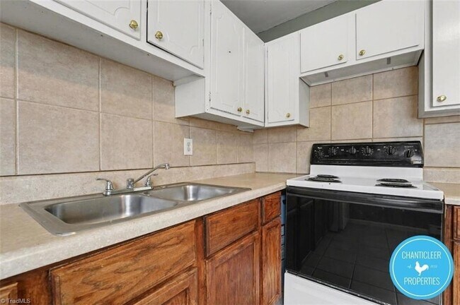 Foto del edificio - 1504 Autumn Dr