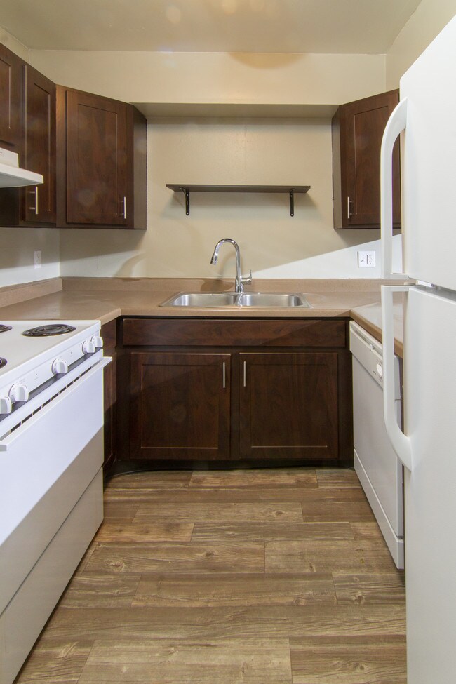 Apartments at Decker Lake Apartments 2184 W 3100 S West Valley City