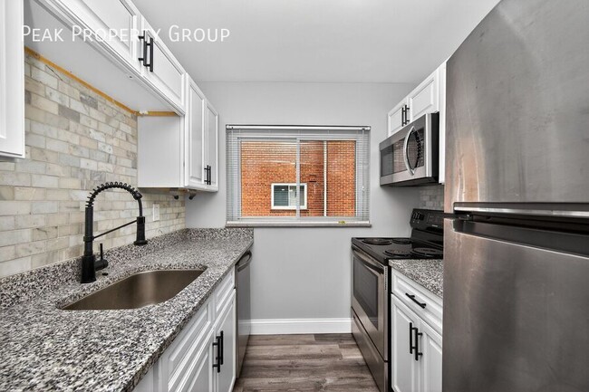 Building Photo - 3139 Beaver Ave