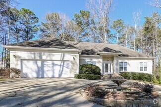 Building Photo - 4048 Golfview Ct