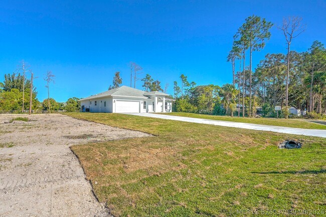 Foto del edificio - 13875 63rd Rd N