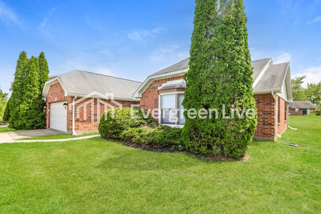 Building Photo - 8688 Deer Hollow Dr