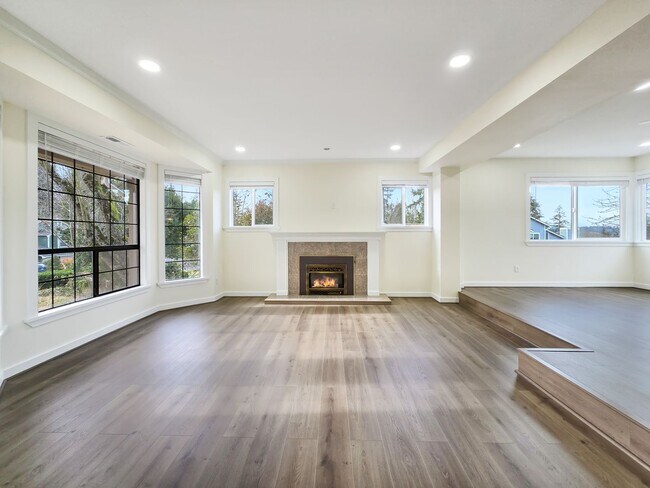 Foto del edificio - Modern Luxury: 4-Bed, 4.5-Bath Fully Remodeled Home