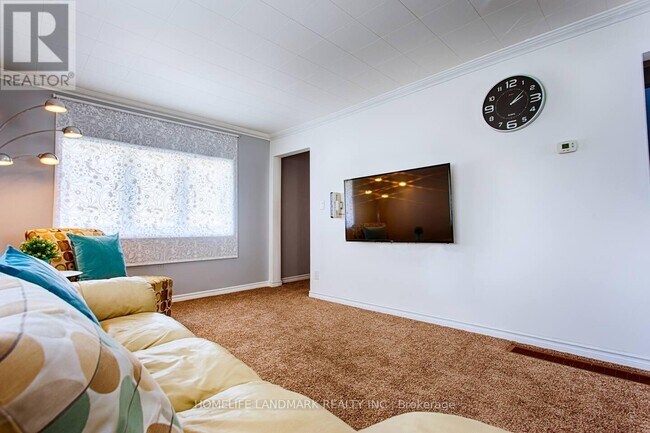 Photo du bâtiment - 6548 Montrose Rd