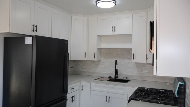 Foto del edificio - FOR RENT 2 Bedrooms 1 bath apartment in San Ysidro FOR RENT