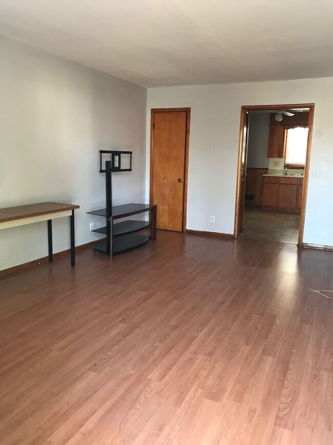Foto del edificio - 6640-6642 Askew Ave