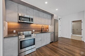 Building Photo - 4315 S Congress Ave