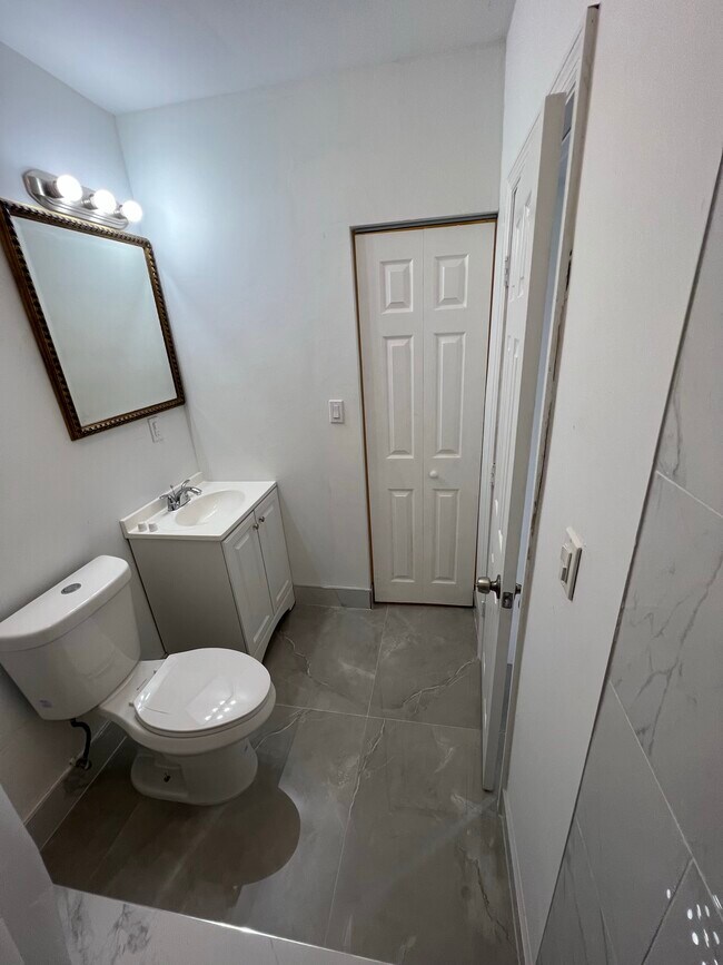 Foto del edificio - 10200 SW 167th Ter
