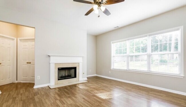 Foto del edificio - 1010 Great Oaks Dr