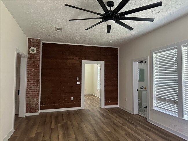 Foto del edificio - 3502 1st St