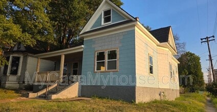 Building Photo - 1413 Court Ave