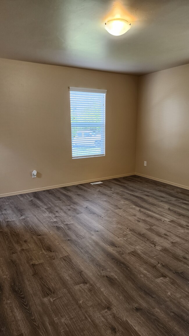 Building Photo - 146 Aparicio Dr
