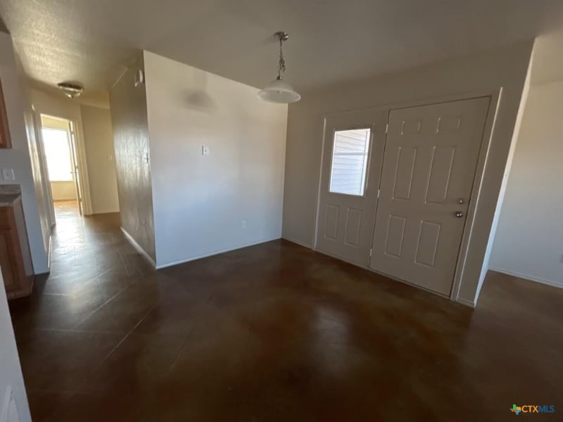 Building Photo - 6400 Temora Loop