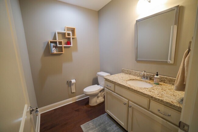 Building Photo - Upscale Living in Village Walk