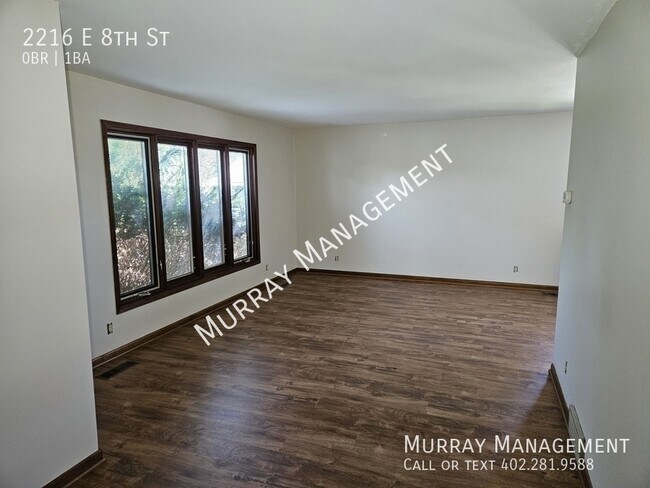 Foto del edificio - 2216 E 8th St