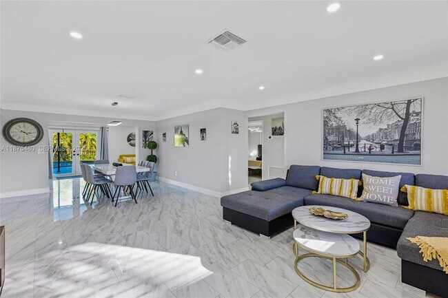 Foto del edificio - 6600 NE 20th Way