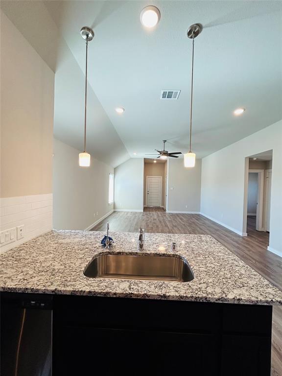 Foto del edificio - 5803 Aurora Ln