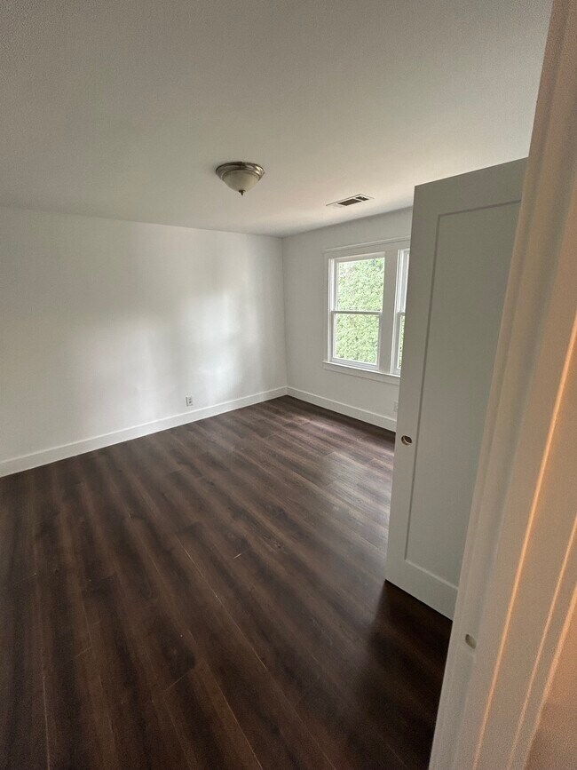 Building Photo - 1067 Westshire Pl NW