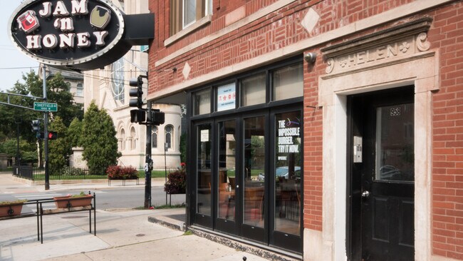 Foto del edificio - 958 W Webster Ave