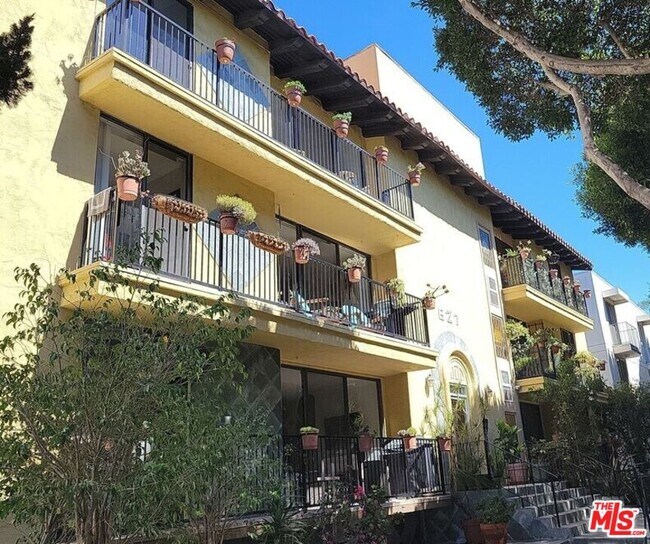 Foto del edificio - 827 2nd St