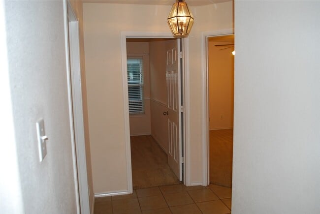 Building Photo - 4713 Fox Sedge Ln