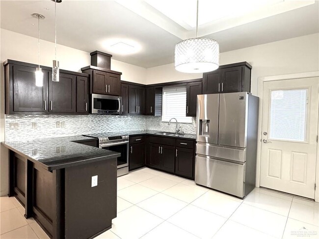 Building Photo - 19 Sabercat Ave